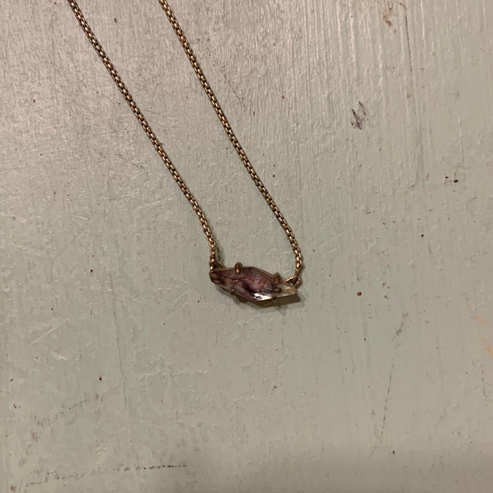 Kendra Scott necklace